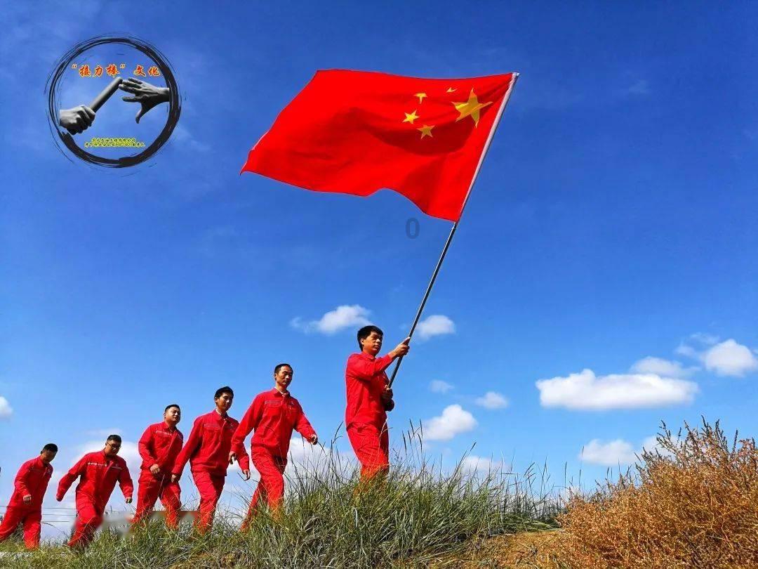逃离老旧温泉社
